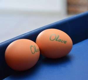 Huevos con timbre de Avícola Olave.